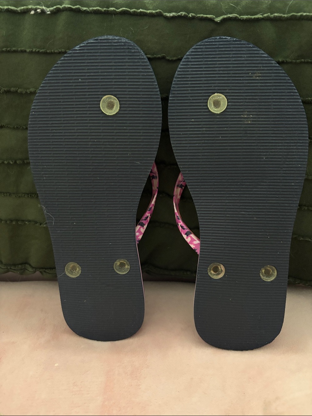 Vera Bradley Navy Flip Flops with Pink Flamingo Print - Picture 2 of 3
